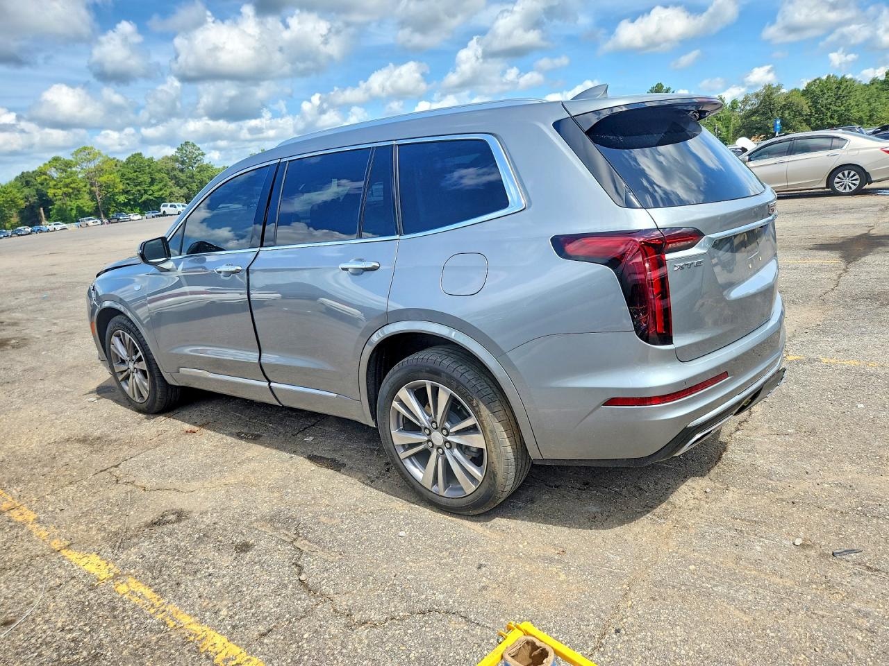 1GYKPCRS0RZ729113 · 2024 CADILLAC XT6 · 2/13