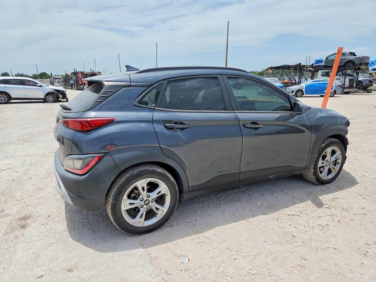 KM8K62AB9PU939195 · 2023 HYUNDAI KONA · 3/14