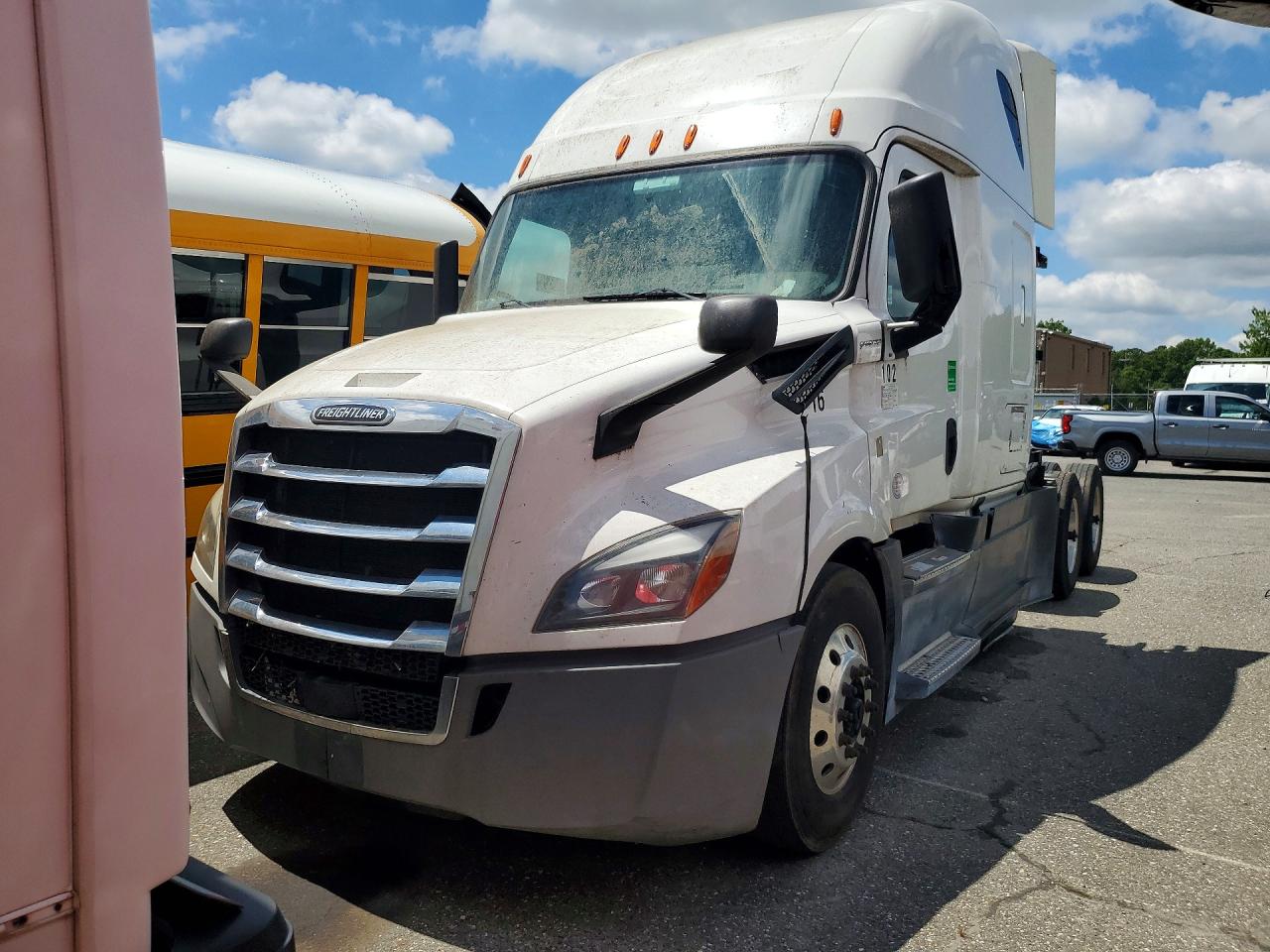 1FUJHHDR8KLKE3680 · 2019 FREIGHTLINER CASCADIA 126