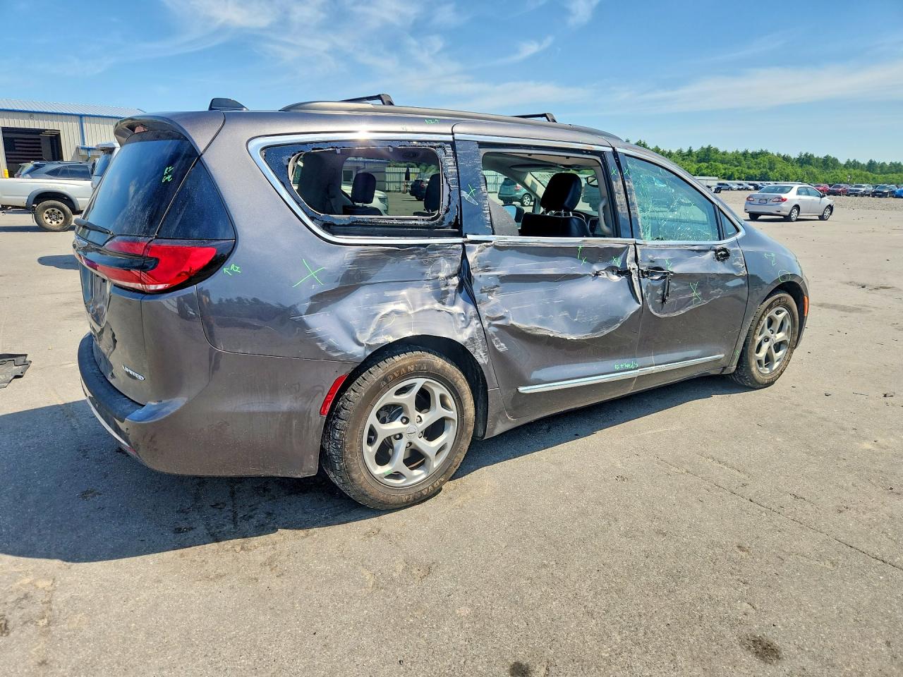 2C4RC1GGXPR536459 · 2023 CHRYSLER PACIFICA · 3/13