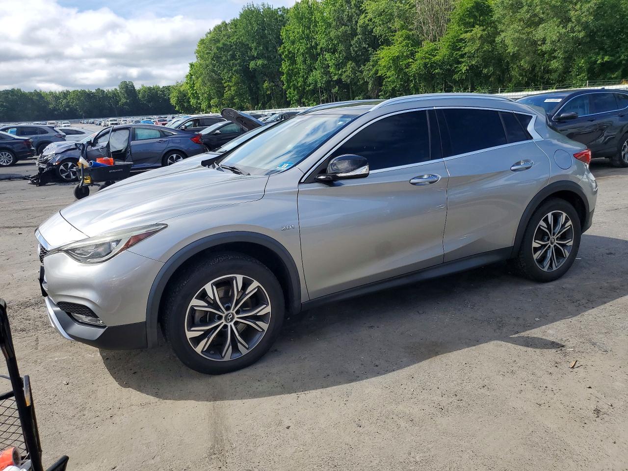 SJKCH5CR9JA044603 · 2018 INFINITI QX30