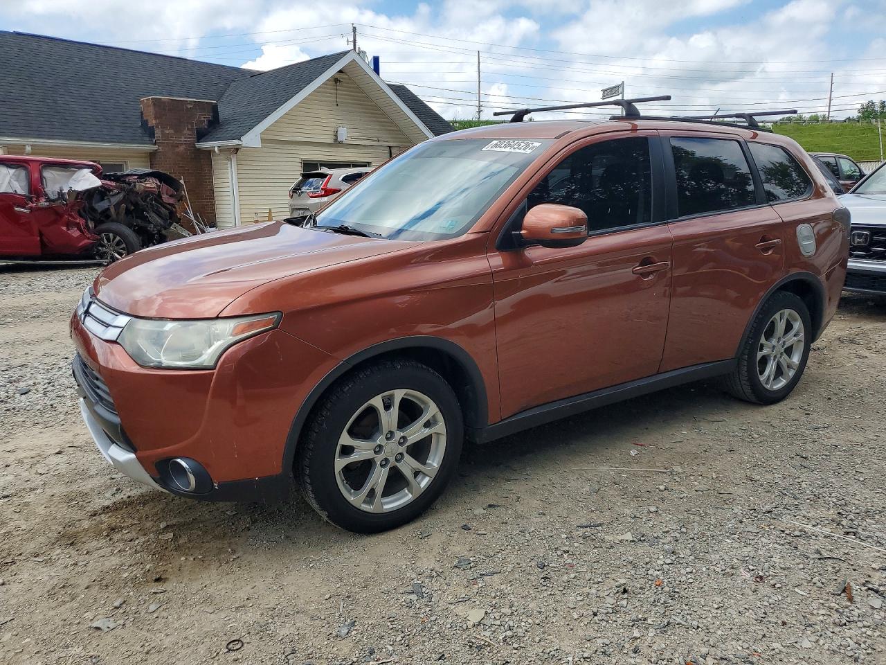 JA4AD3A35FZ008998 · 2015 MITSUBISHI OUTLANDER