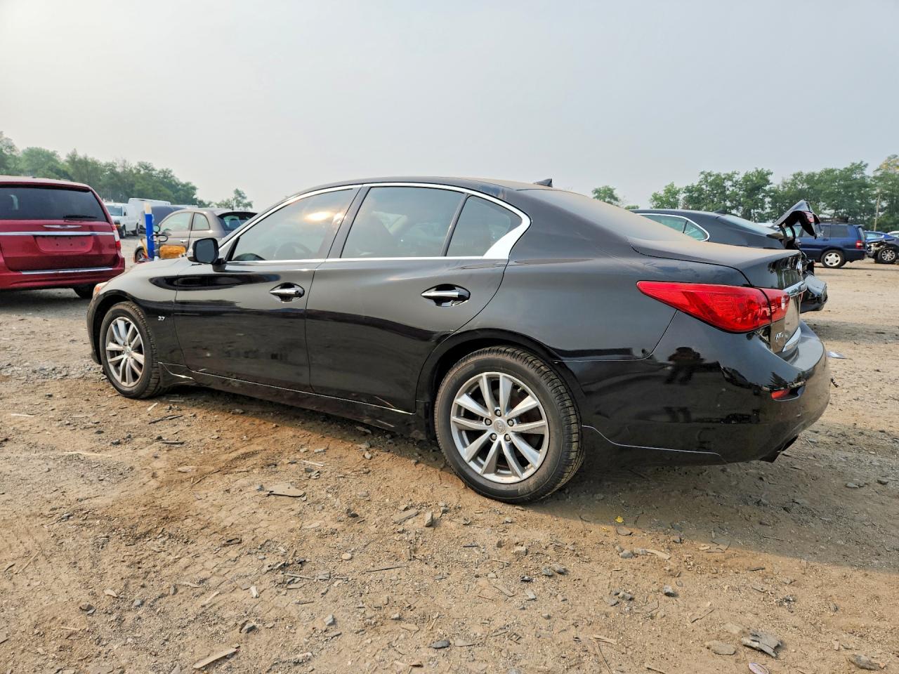 JN1BV7AR2FM391690 · 2015 INFINITI Q50 · 2/12