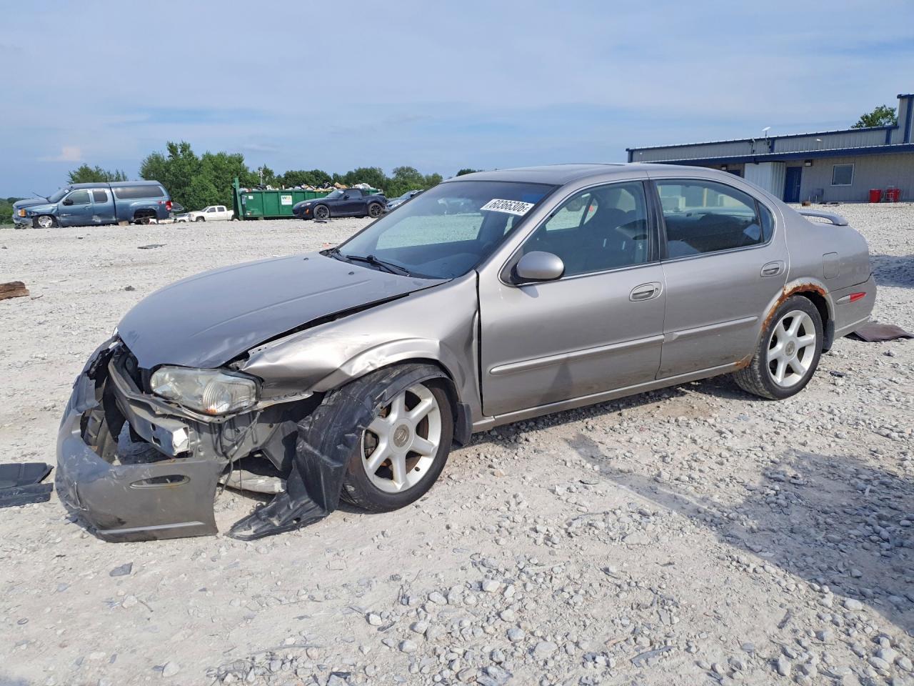 JN1CA31A2YT030875 · 2000 NISSAN MAXIMA