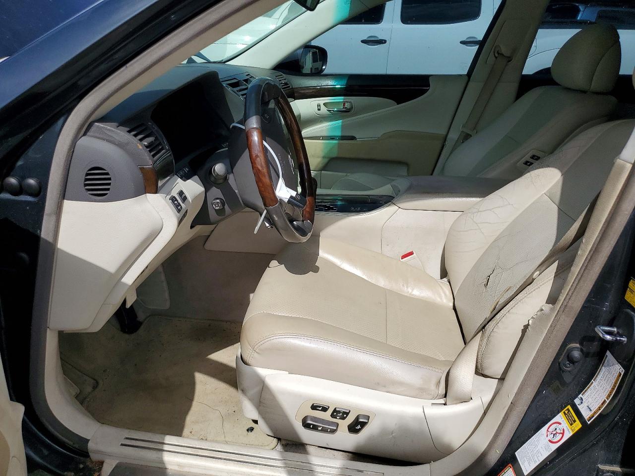 JTHBL46F375025196 · 2007 LEXUS LS · 7/12