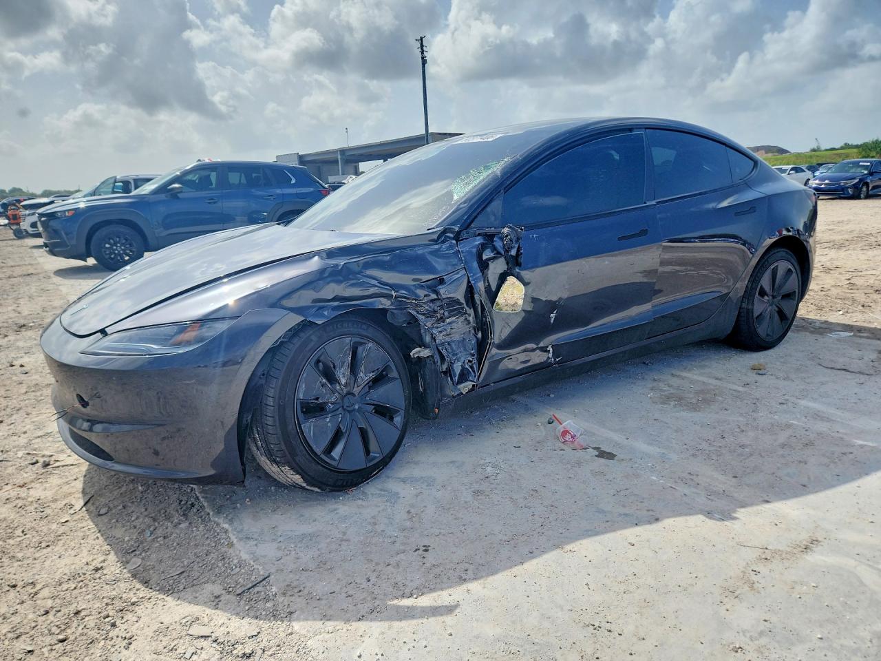 5YJ3E1EA1SF996645 · 2025 TESLA MODEL 3