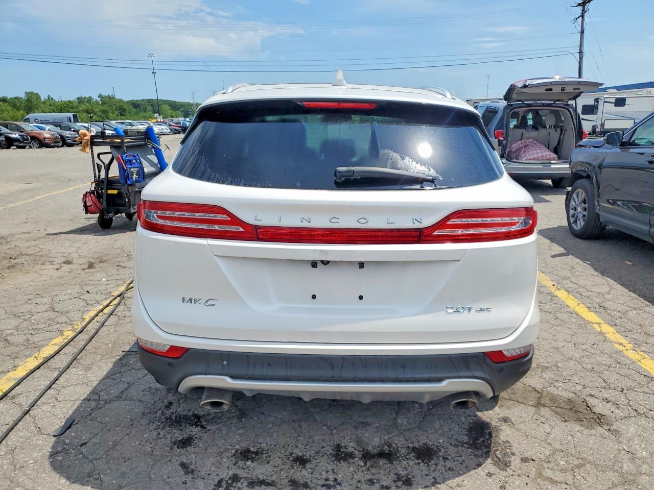 5LMCJ3D9XJUL14147 · 2018 LINCOLN MKC · 6/13