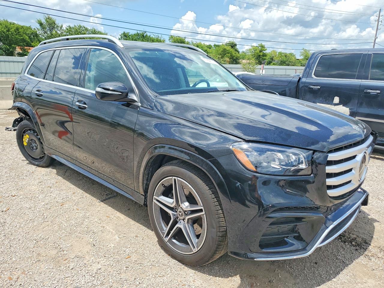 4JGFF5KE9TB634670 · 2026 MERCEDES-BENZ GLS · 4/14
