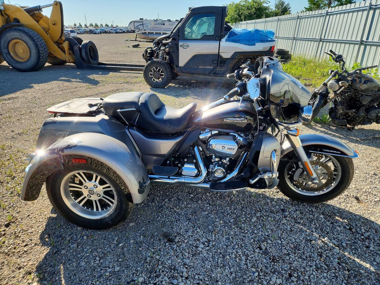 2017 HARLEY-DAVIDSON FLHTCUTG