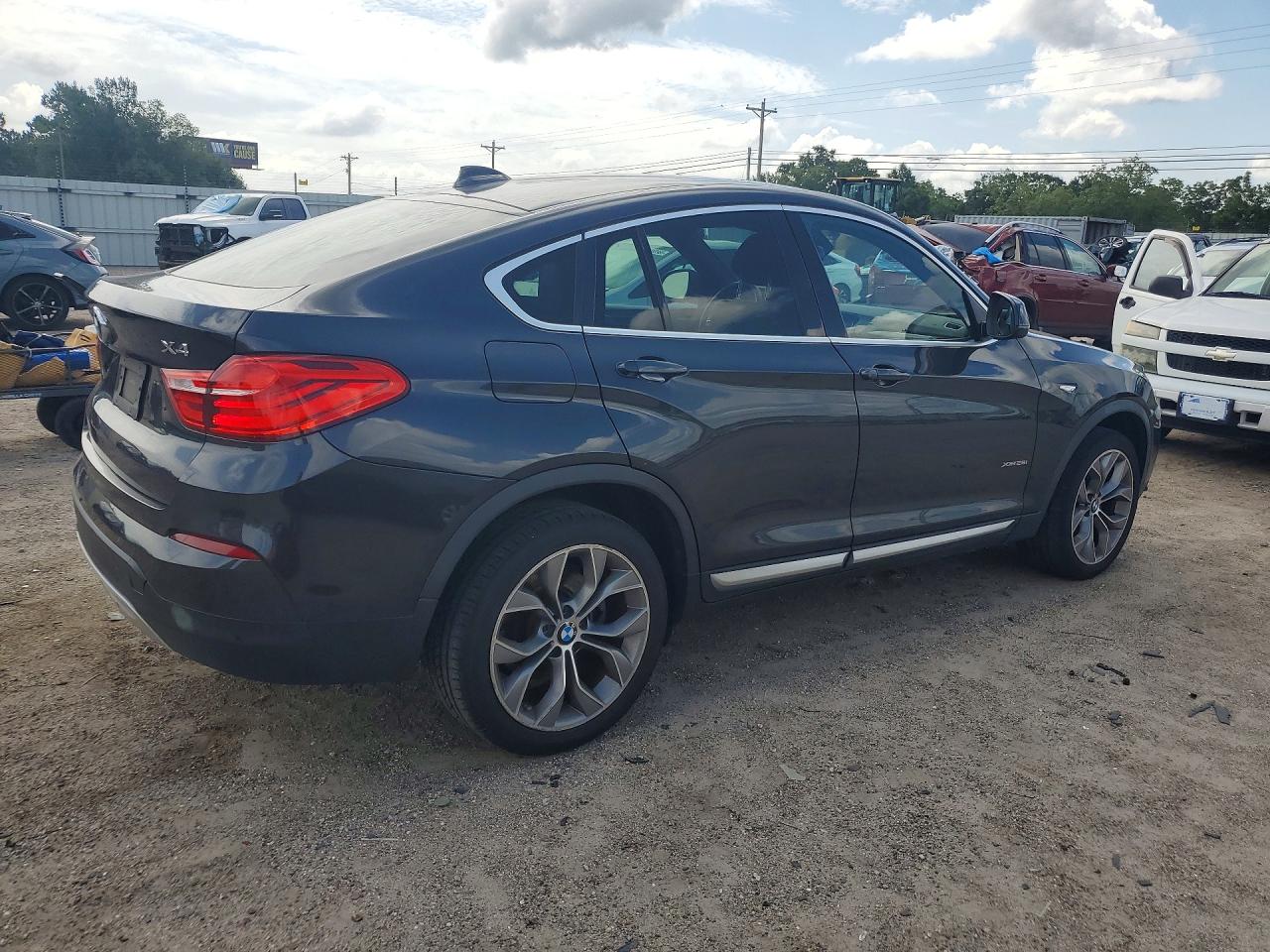 5UXXW3C58J0Z60317 · 2018 BMW X4 · 3/13