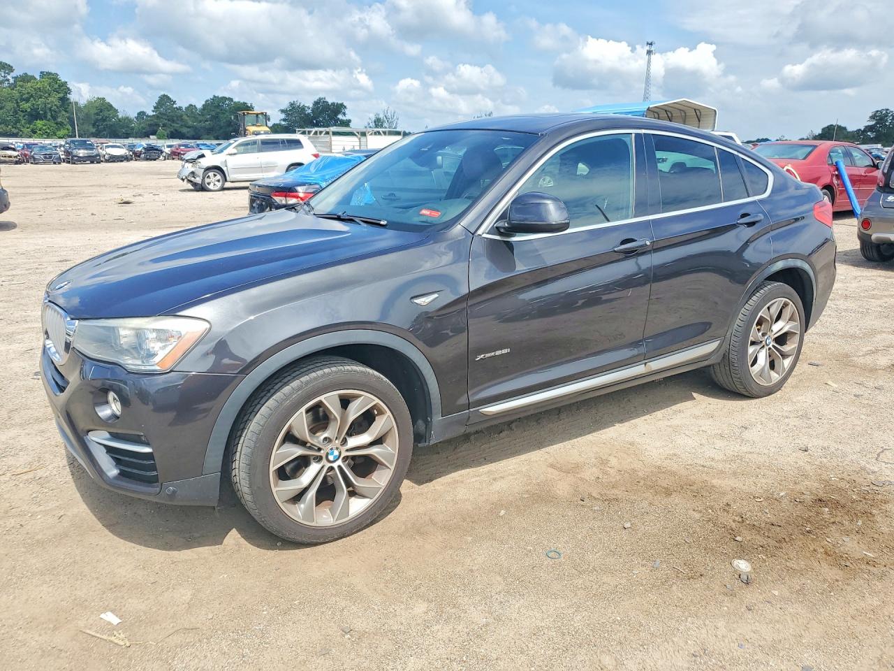 5UXXW3C58J0Z60317 · 2018 BMW X4