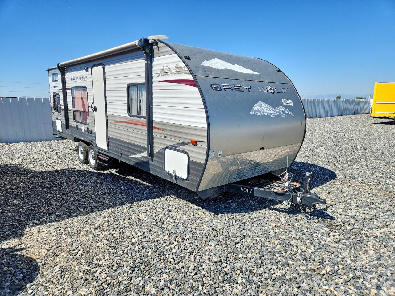 4X4TCKB29EK021207 · 2014 CHEROKEE BY FOREST R GREY WOLF