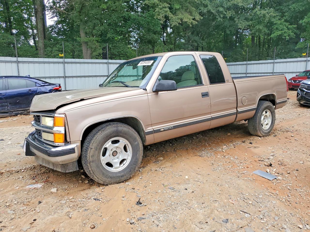 2GCEC19RXV1145966 · 1997 CHEVROLET GMT-400