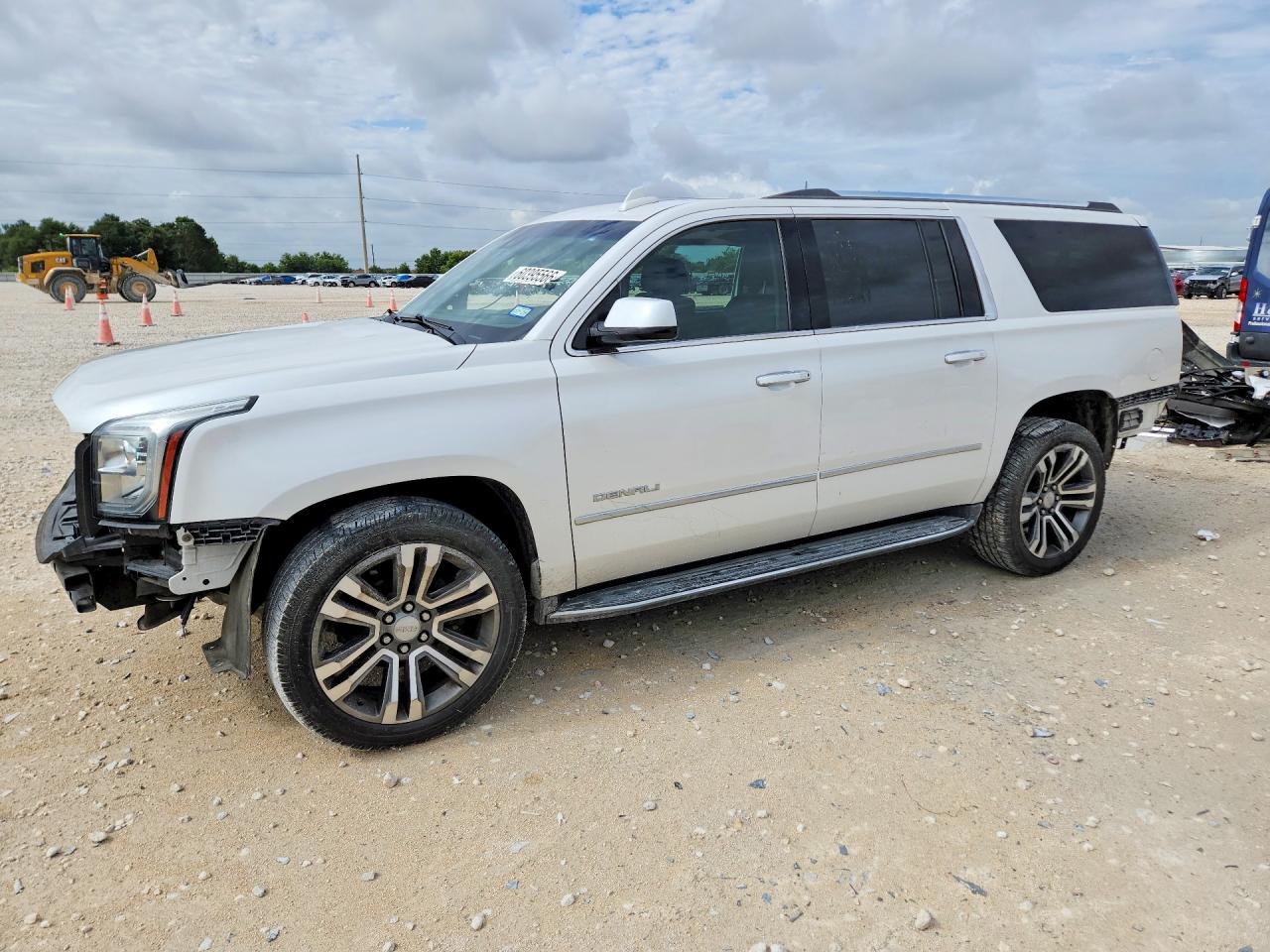 1GKS1HKJ4HR382071 · 2017 GMC YUKON XL