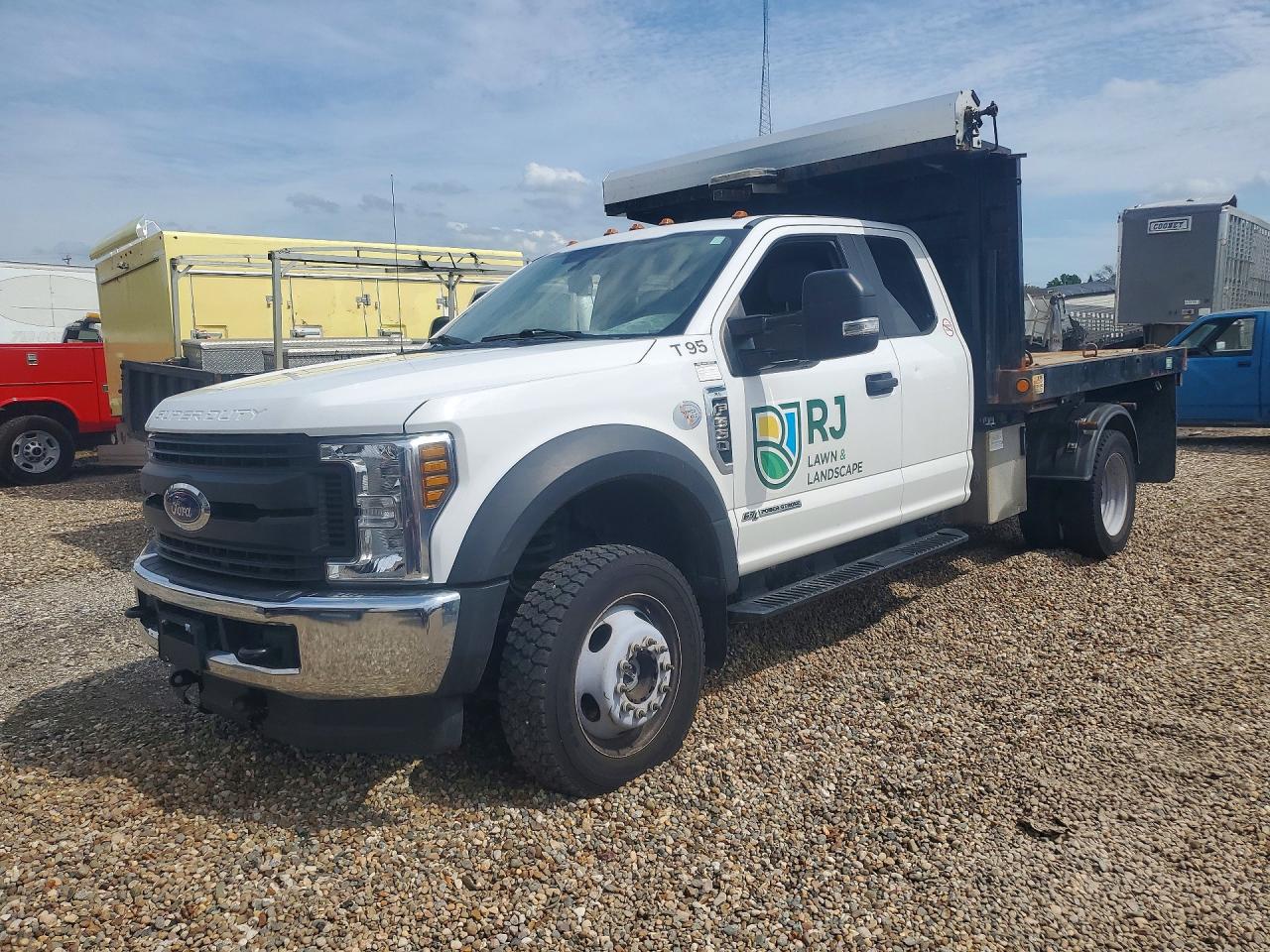 1FD0X5HT1KEE81787 · 2019 FORD F550