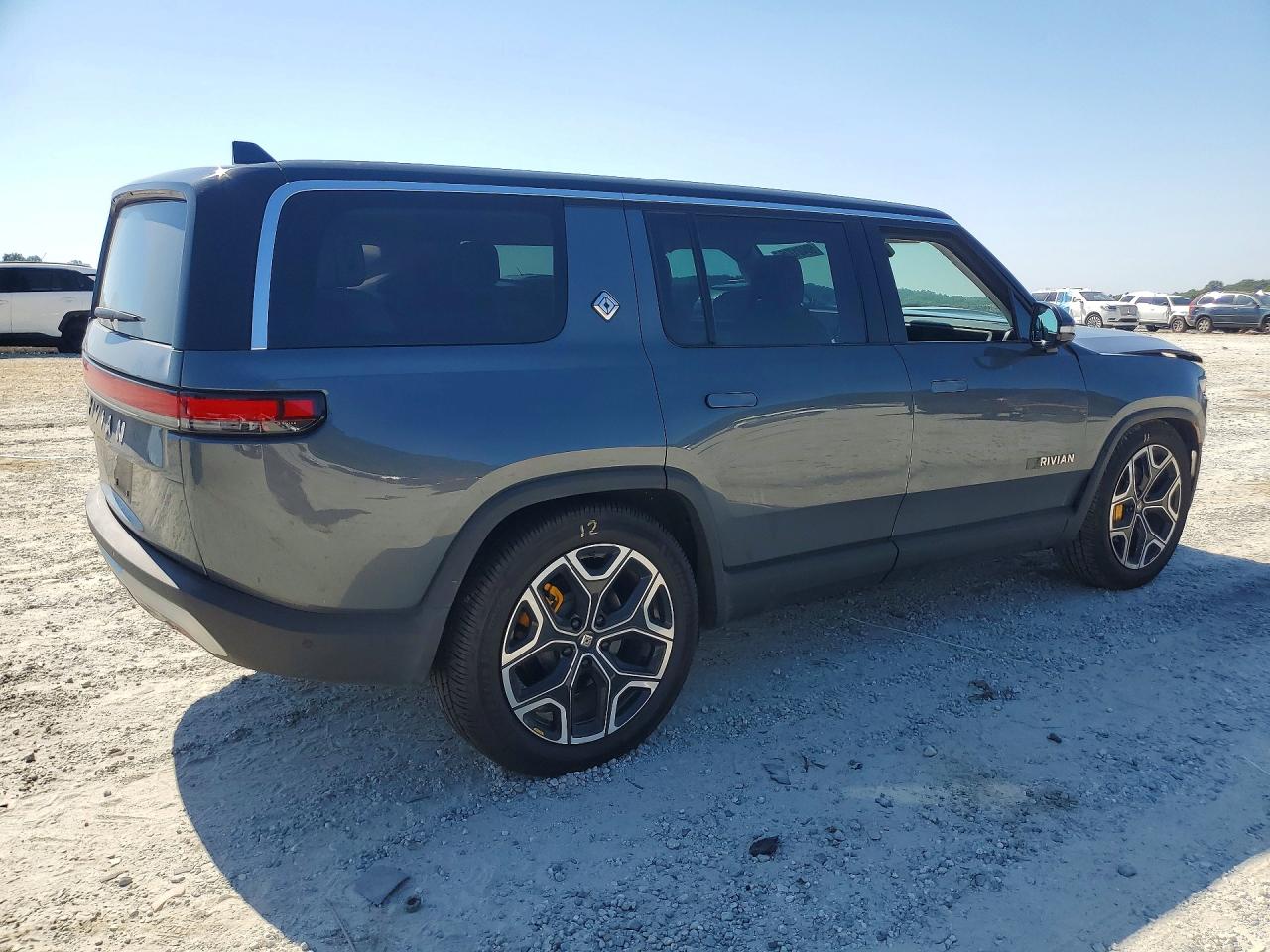 7PDSGABL3PN020878 · 2023 RIVIAN R1S · 3/12