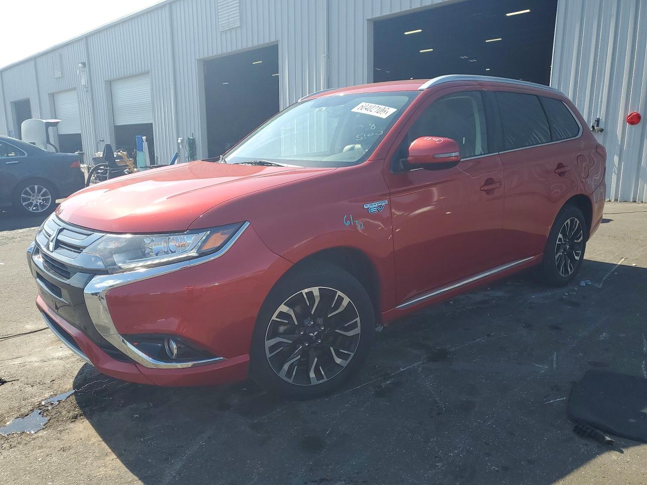 JA4J24A58JZ071888 · 2018 MITSUBISHI OUTLANDER