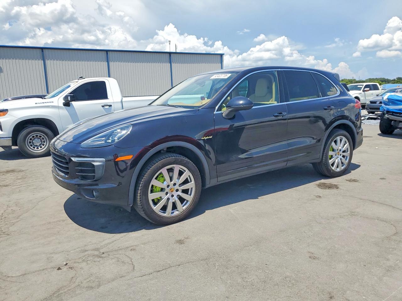 WP1AE2A26GLA62575 · 2016 PORSCHE CAYENNE