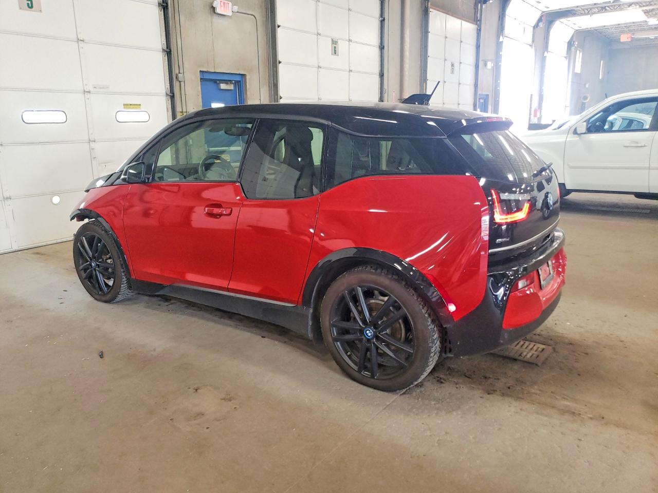 WBY7Z8C52JVB86740 · 2018 BMW I3 · 2/12