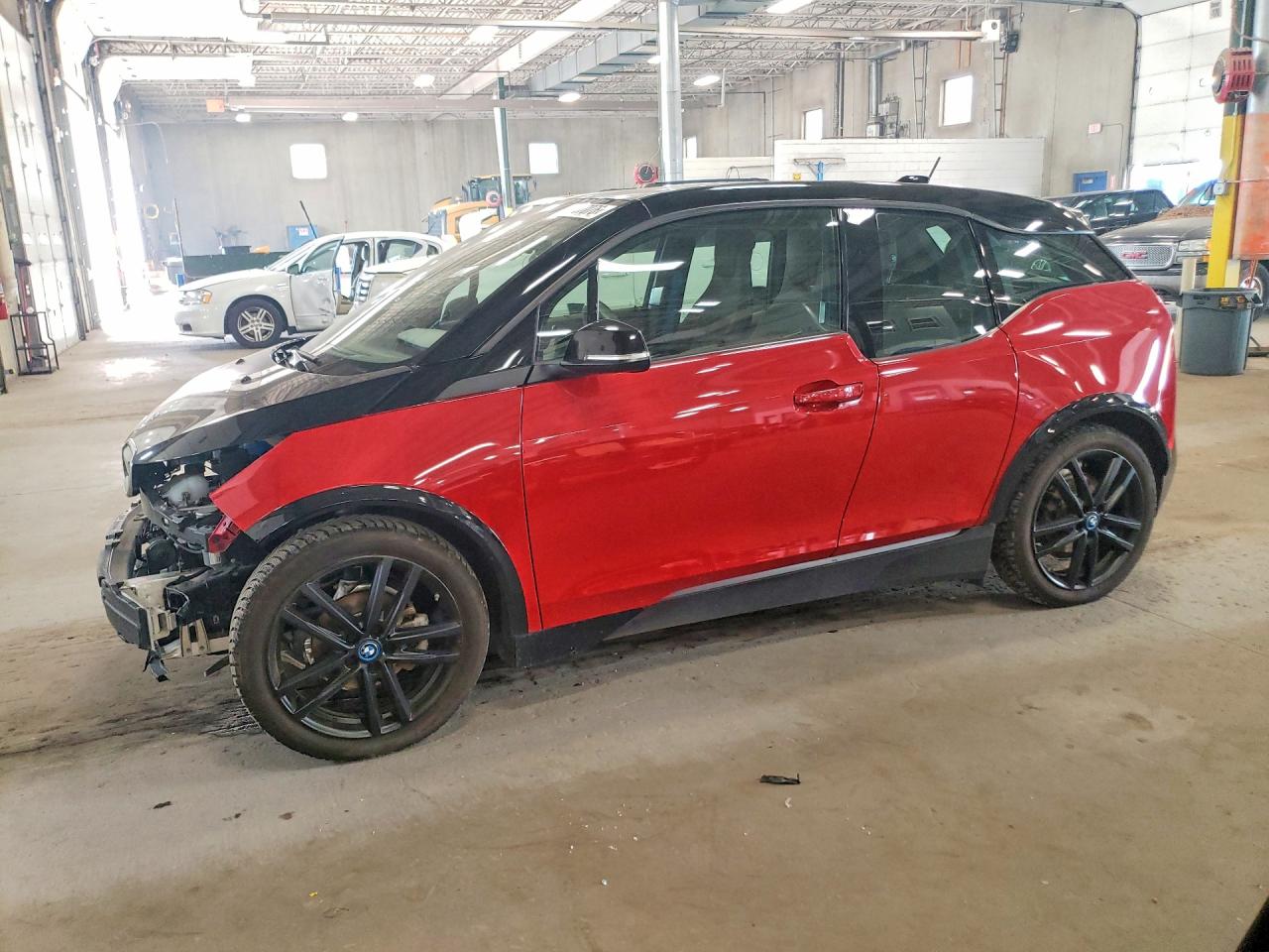 WBY7Z8C52JVB86740 · 2018 BMW I3