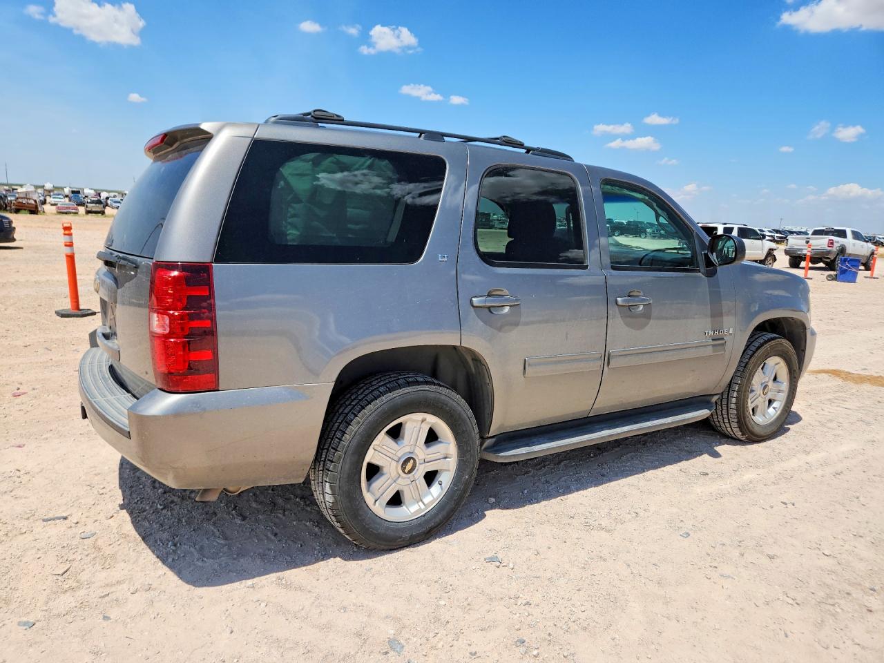 1GNEC233X9R257407 · 2009 CHEVROLET TAHOE · 3/13