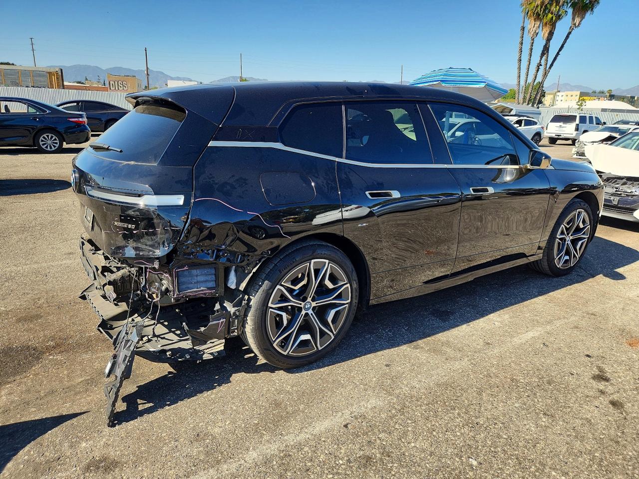 WB523CF06RCN40646 · 2024 BMW IX · 3/14