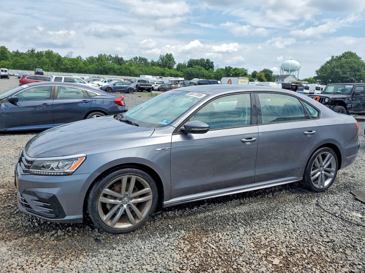 1VWAA7A38JC009917 · 2018 VOLKSWAGEN PASSAT