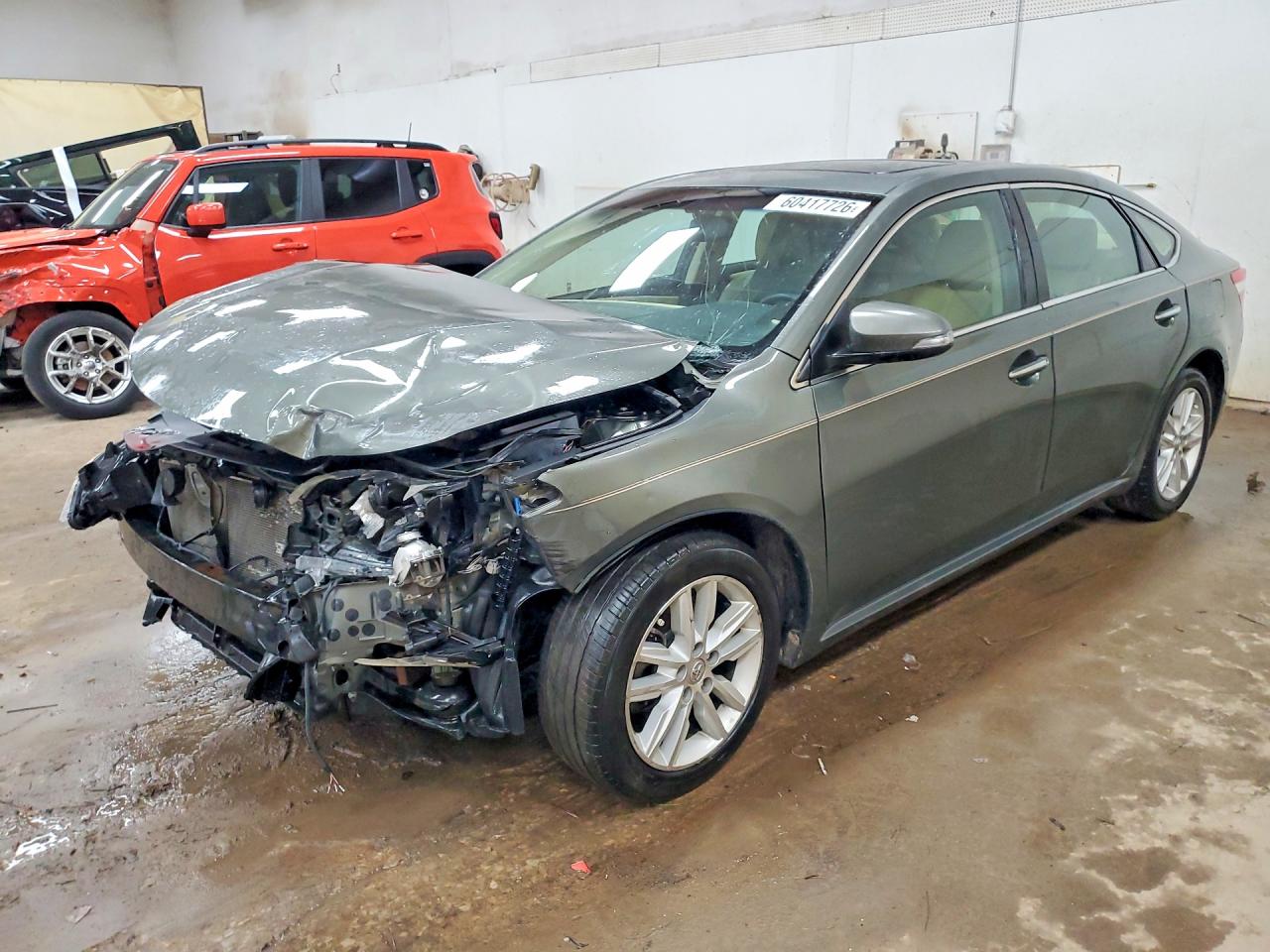 2013 TOYOTA AVALON