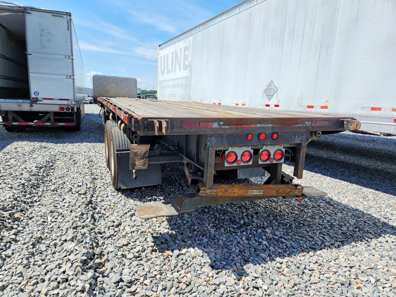 1UYFS2485FA405601 · 2015 UTILITY FS2CHS · 2/9