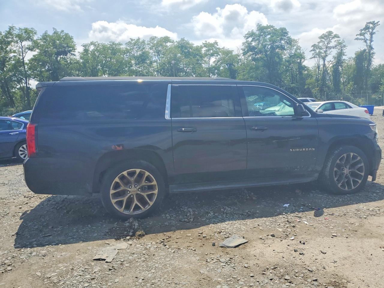 1GNSKJKC3FR615556 · 2015 CHEVROLET SUBURBAN · 3/13