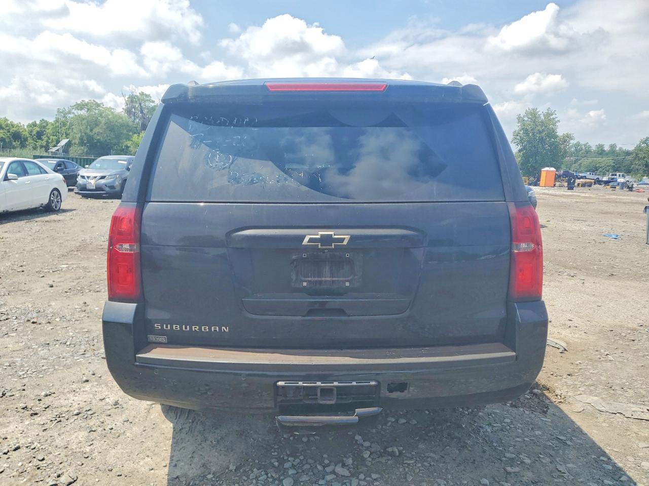 1GNSKJKC3FR615556 · 2015 CHEVROLET SUBURBAN · 6/13