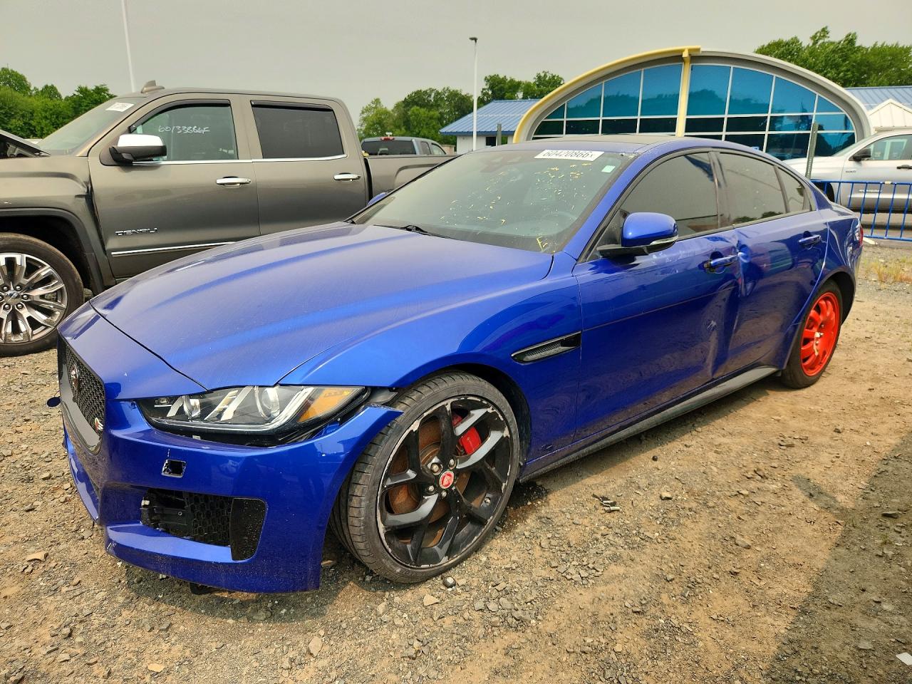 SAJAM4FV0KCP43828 · 2019 JAGUAR XE