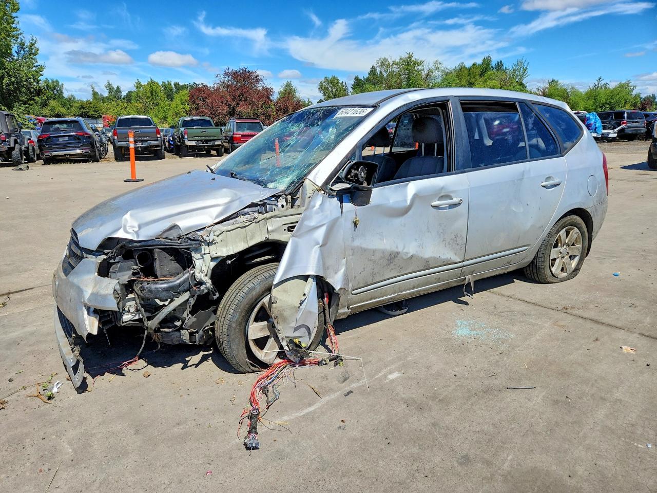 KNAFG525987151804 · 2008 KIA RONDO