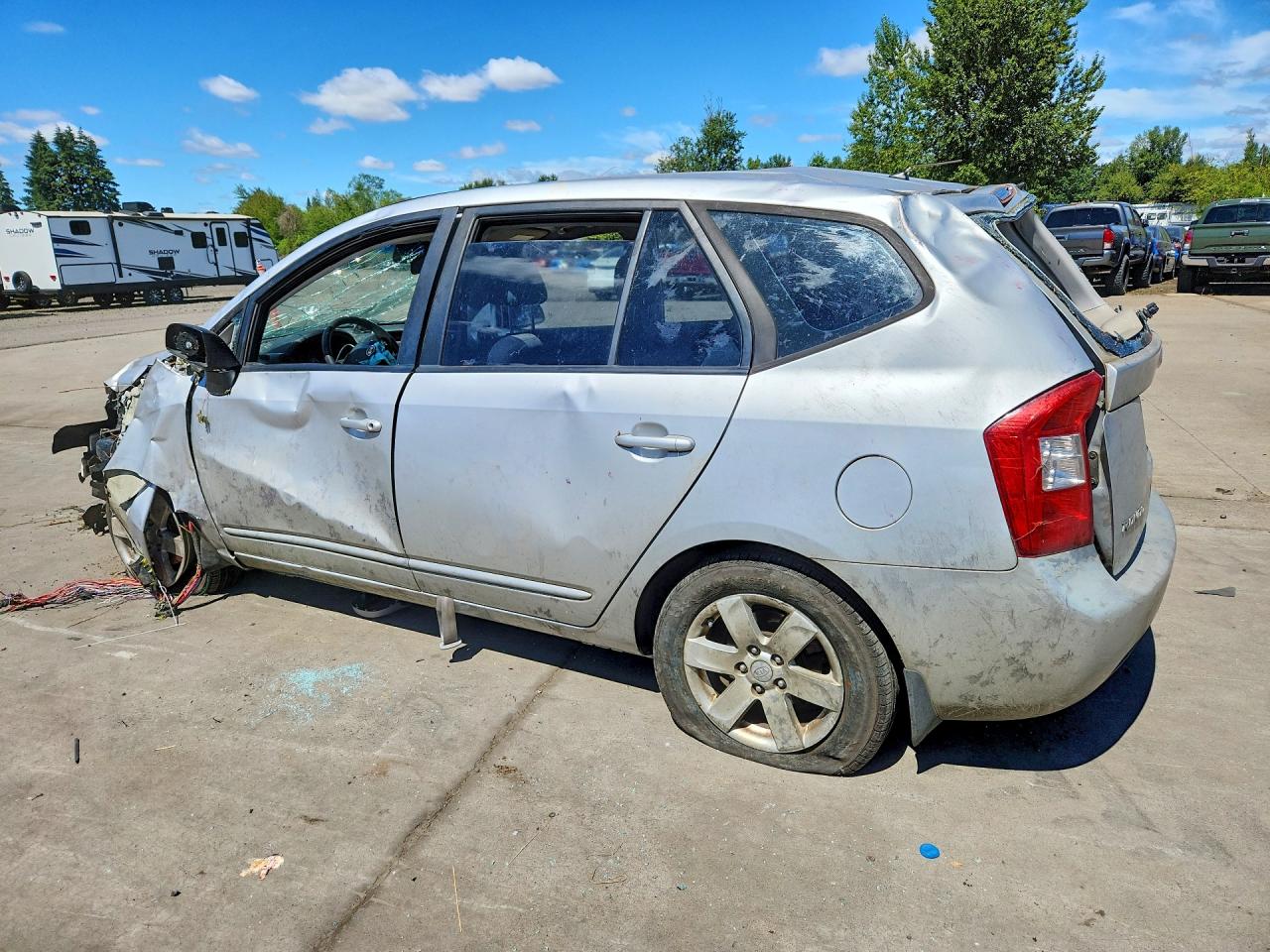 KNAFG525987151804 · 2008 KIA RONDO · 2/12