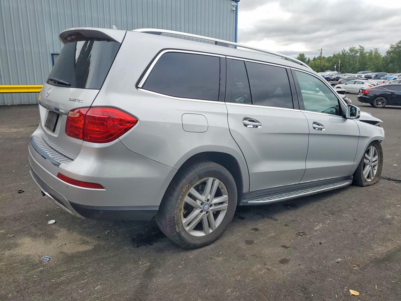 4JGDF2EEXFA583899 · 2015 MERCEDES-BENZ GL · 3/13