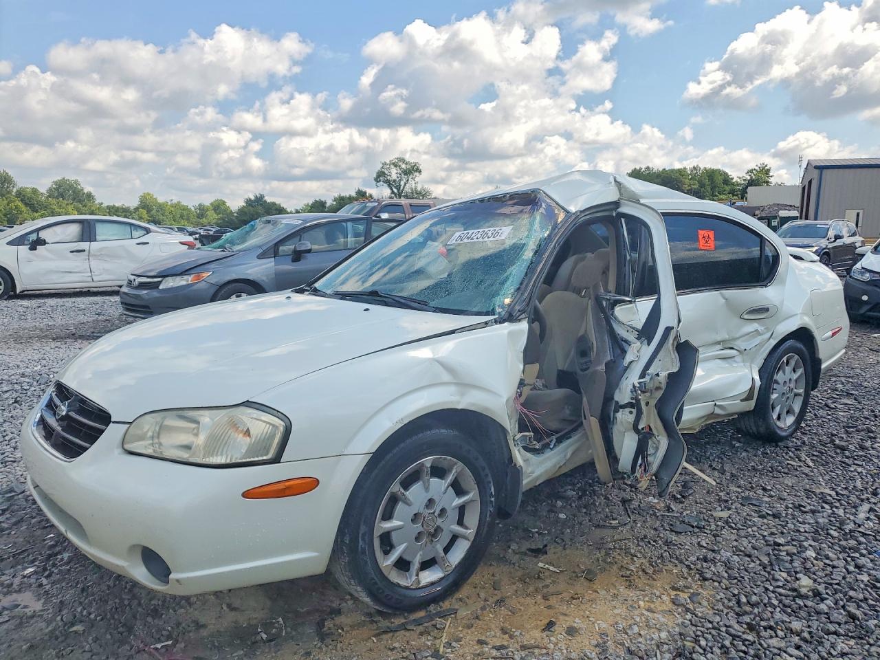 JN1CA31D31T802381 · 2001 NISSAN MAXIMA