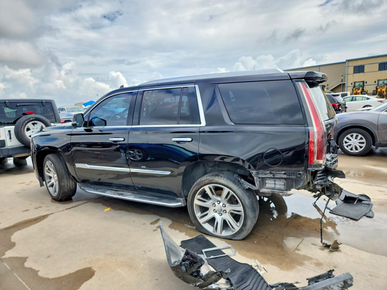 1GYS3BKJ2GR446796 · 2016 CADILLAC ESCALADE · 2/14