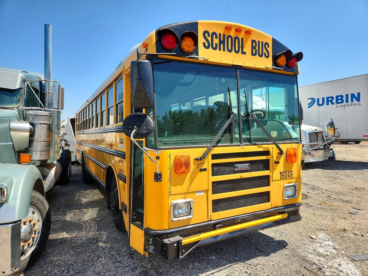 1T88P4E25B1138533 · 2011 THOMAS SAF-T-LINER EFX