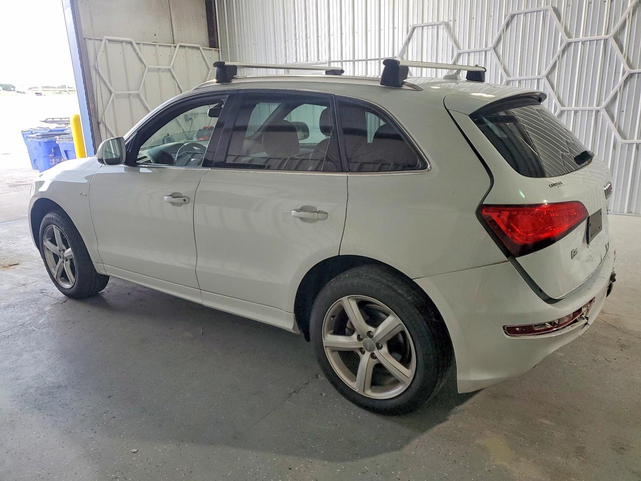 WA1M2AFP1HA087283 · 2017 AUDI Q5 · 2/13