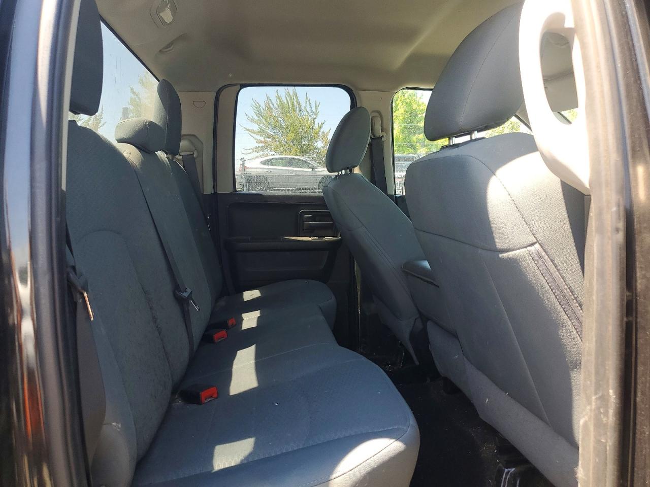 1C6RR7FGXJS269968 · 2018 RAM 1500 · 10/12