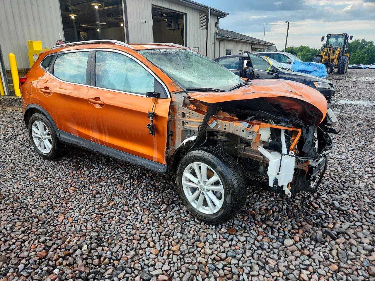 JN1BJ1CR1HW131018 · 2017 NISSAN ROGUE SPORT · 4/13