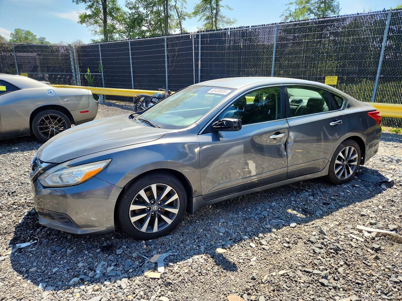 1N4AL3AP8GC289555 · 2016 NISSAN ALTIMA