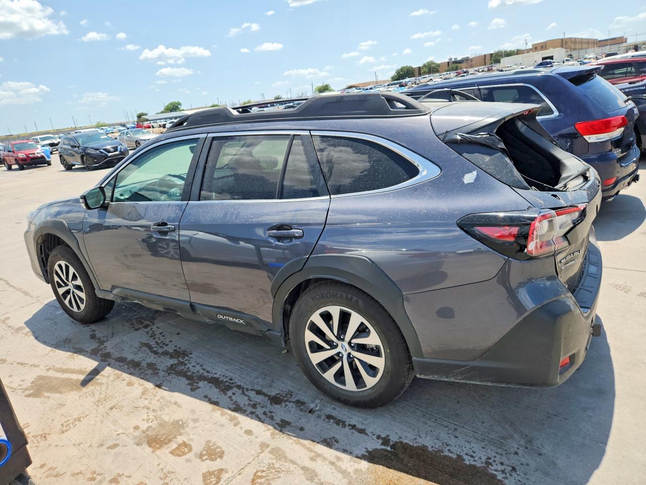 4S4BTAFC9S3300785 · 2025 SUBARU OUTBACK · 2/12