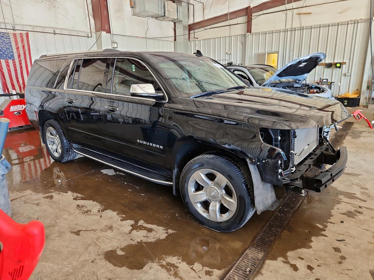 1GNSKJKC6HR182382 · 2017 CHEVROLET SUBURBAN · 4/14