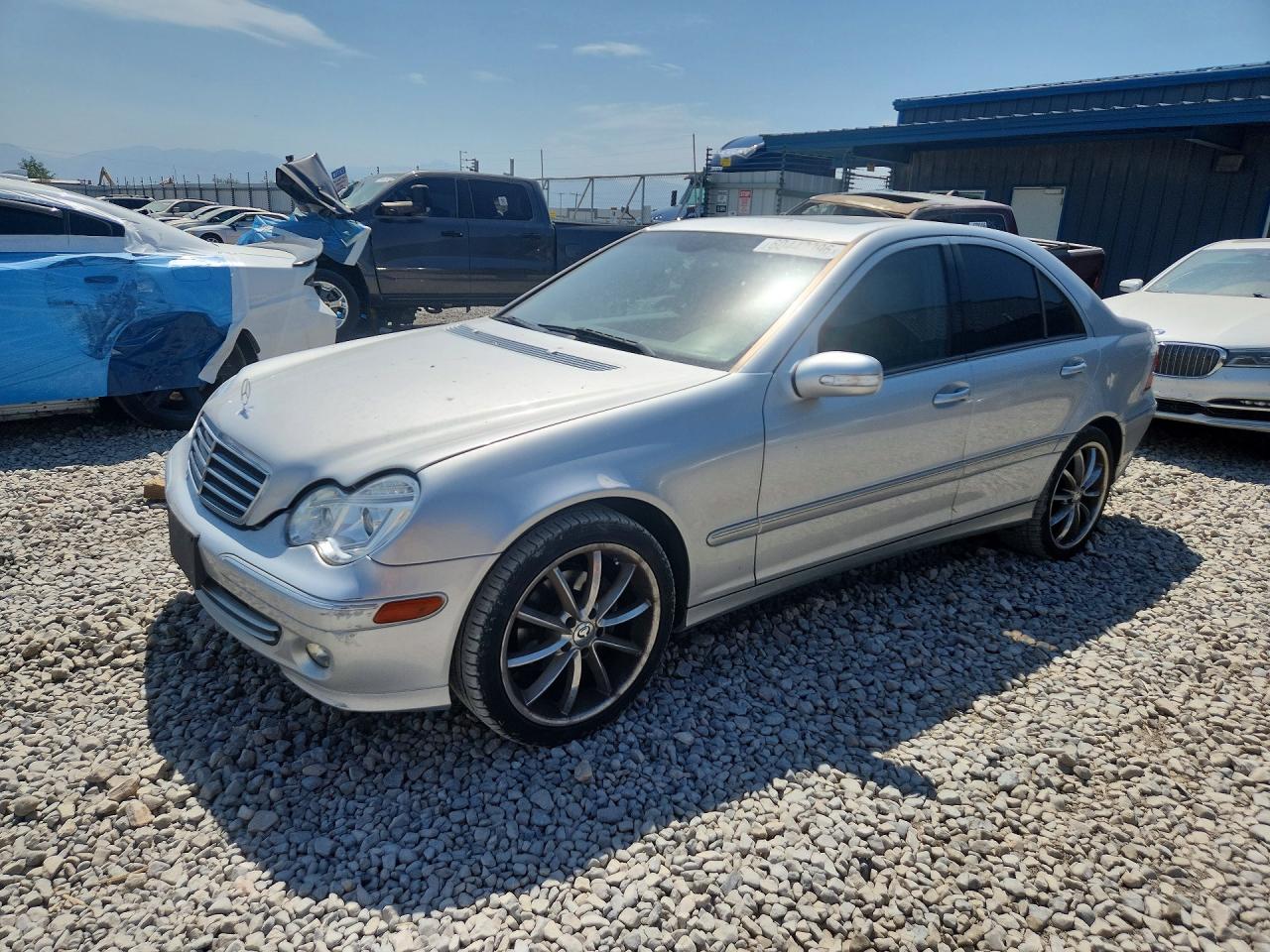 WDBRF61J75F580768 · 2005 MERCEDES-BENZ C