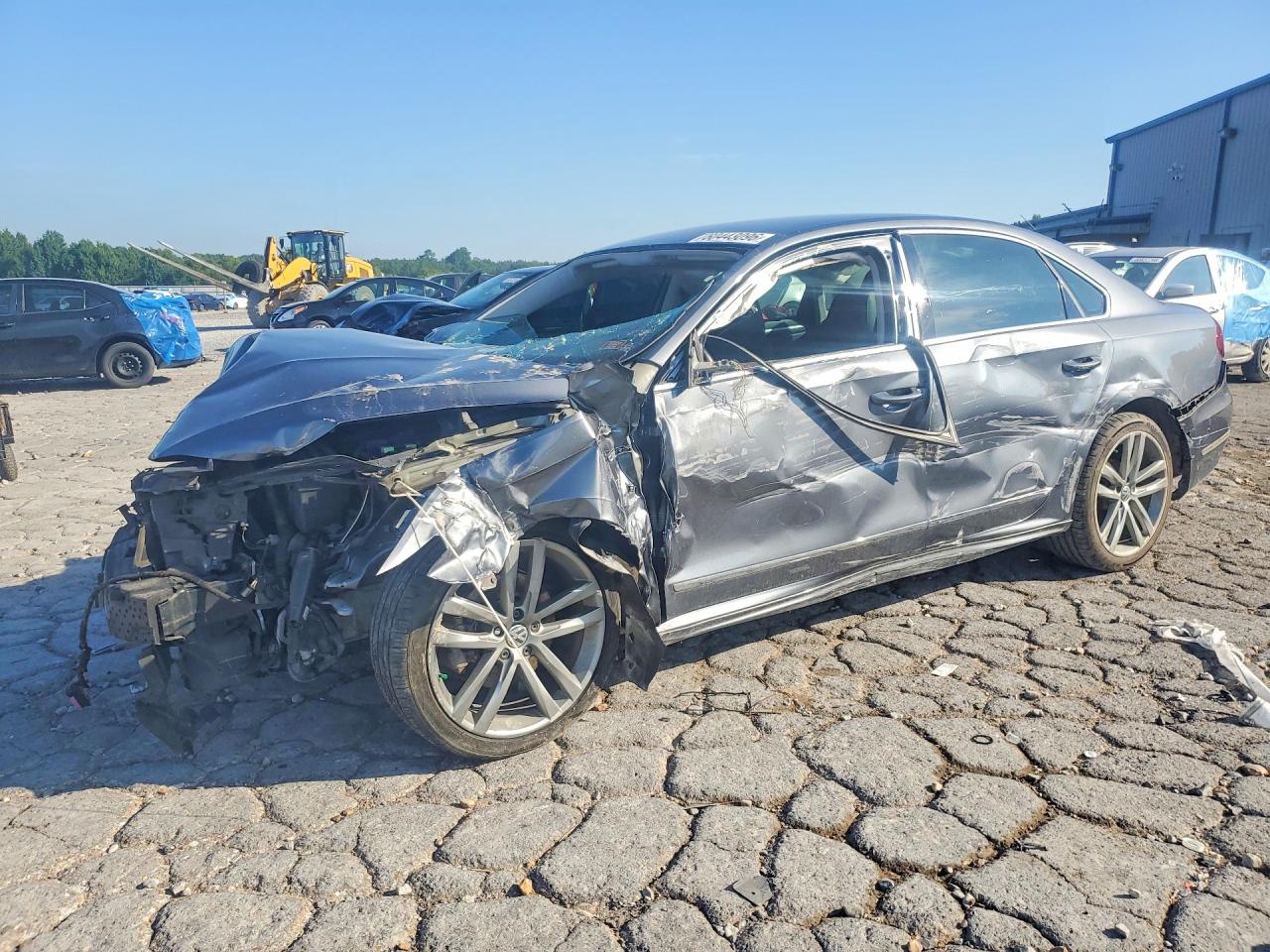 1VWDT7A3XHC032777 · 2017 VOLKSWAGEN PASSAT