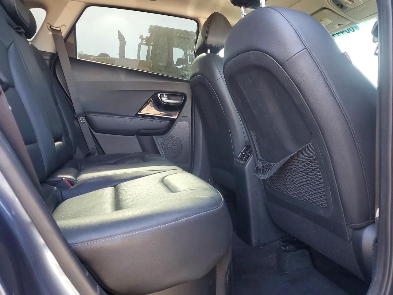 KNDCC3LC7N5546929 · 2022 KIA NIRO · 11/13