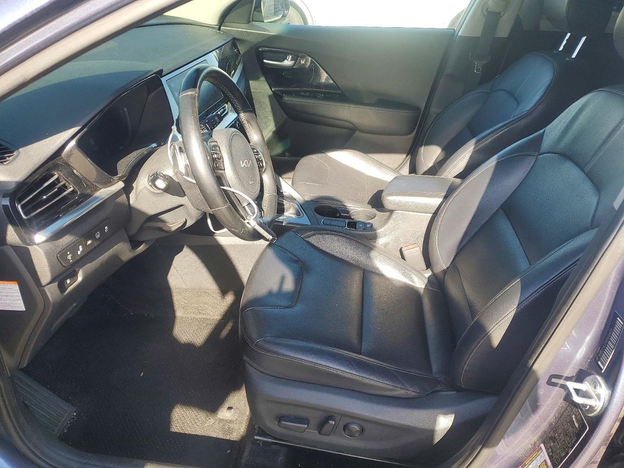 KNDCC3LC7N5546929 · 2022 KIA NIRO · 7/13