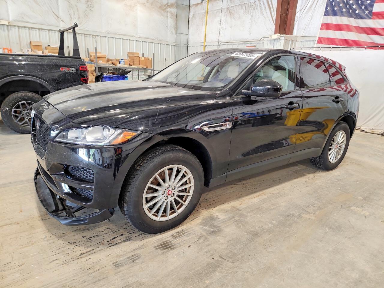 SADCS2BV8HA054975 · 2017 JAGUAR F-PACE