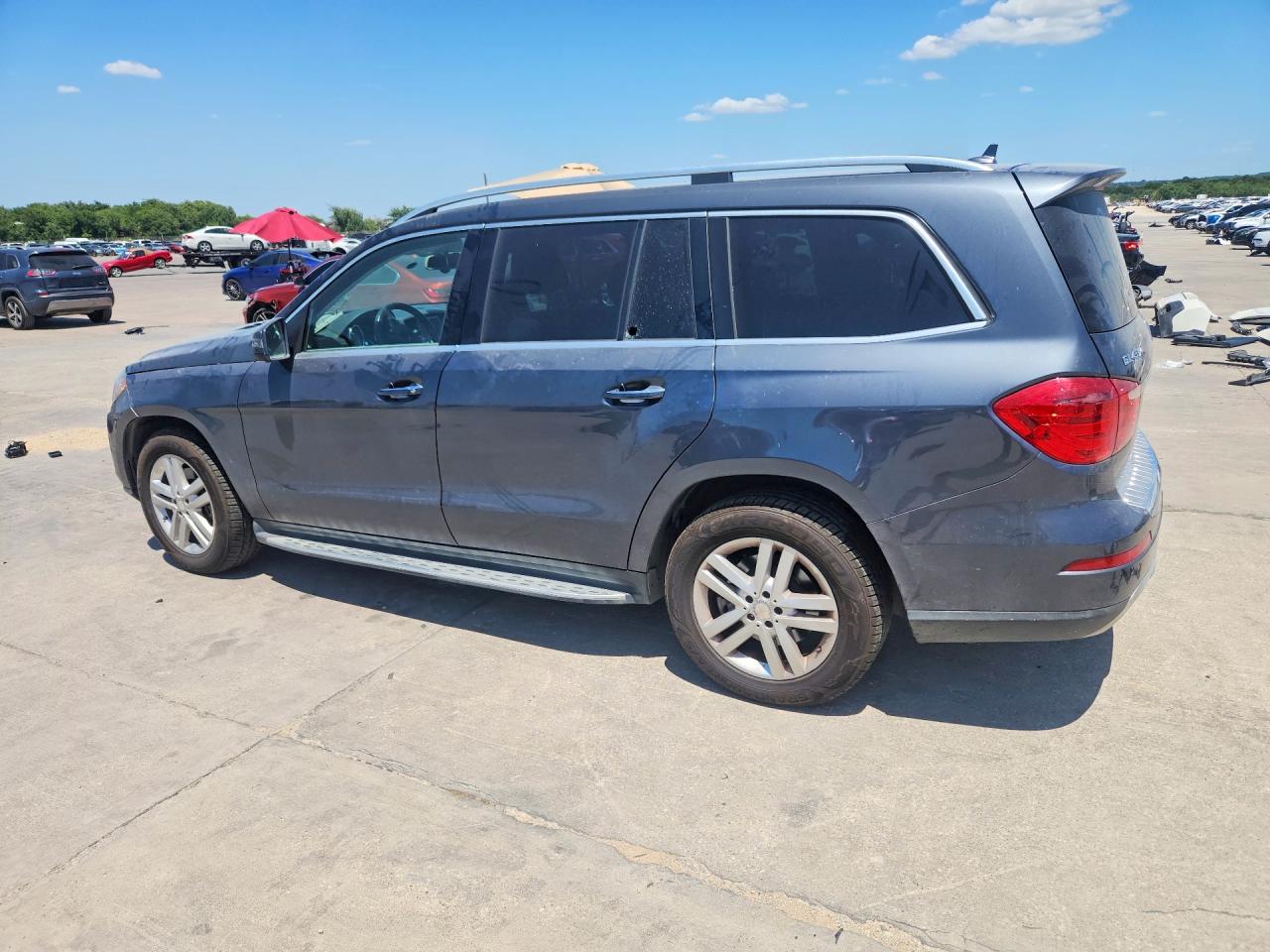 4JGDF6EE2FA479298 · 2015 MERCEDES-BENZ GL · 2/14